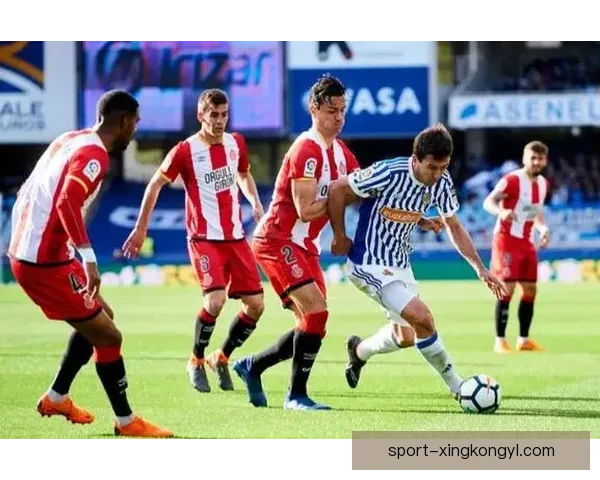 克雷莫内塞维罗纳互有攻守闷平